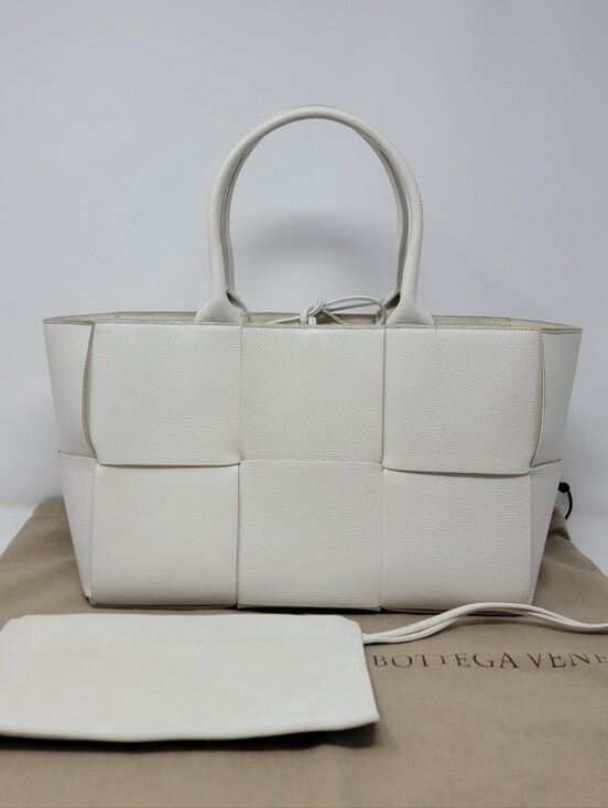 Bottega Veneta Handbags - BOTTEGA VENETA Arco Maxi Intrecciato Woven Leather Tote Bag